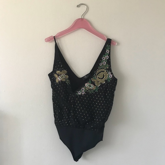 Zara - Picture 1 of 8